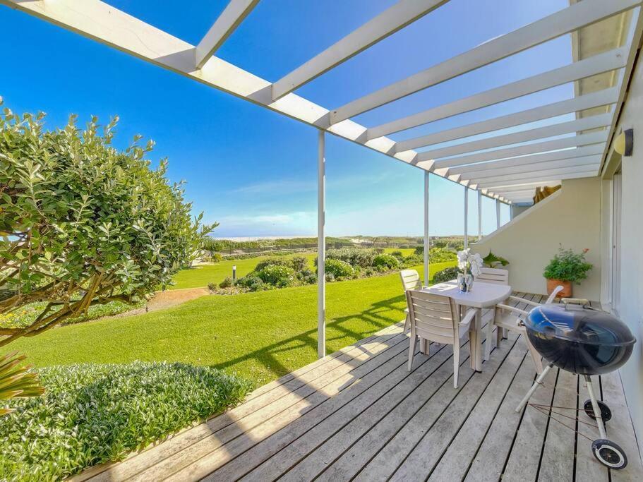 Beachfront Getaway In Dolphin Appartement Le Cap