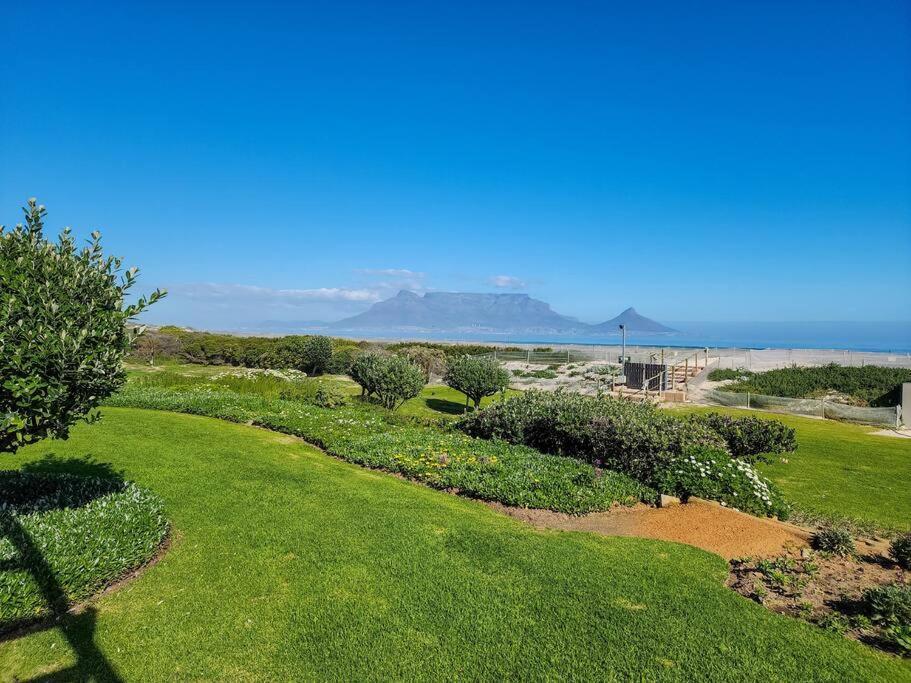 Beachfront Getaway In Dolphin Le Cap